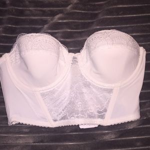 White strapless bra